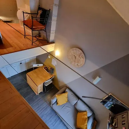 아파트 Au Centre De Chimay, Arrivee Autonome