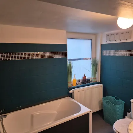 Apartment Au Centre De Chimay, Arrivee Autonome